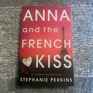 Autographed* Anna and the French Kiss